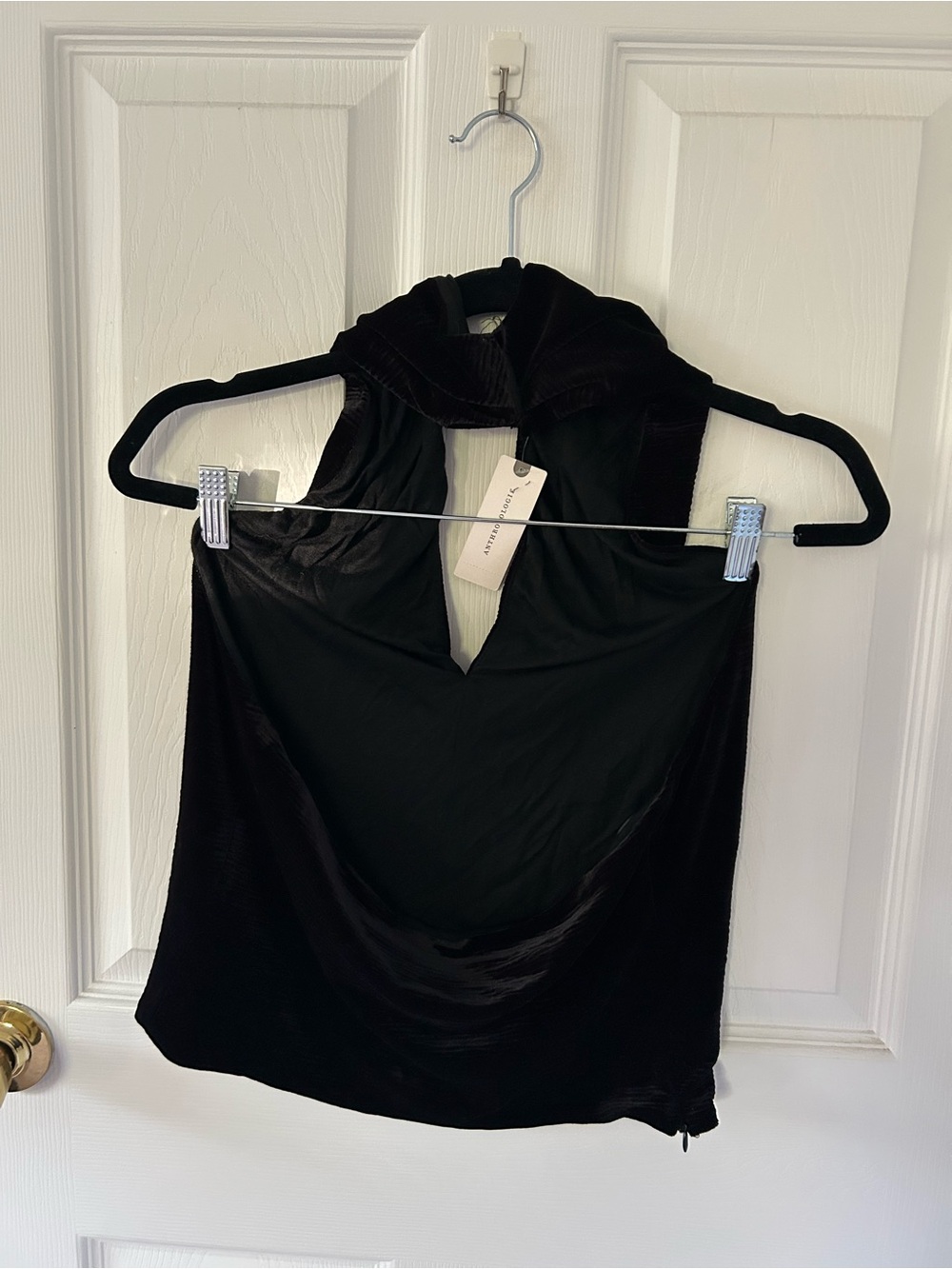 NWT with flaw Anthropologie Dolan Black Velvet Halter Top Size Medium - Picture 6 of 13